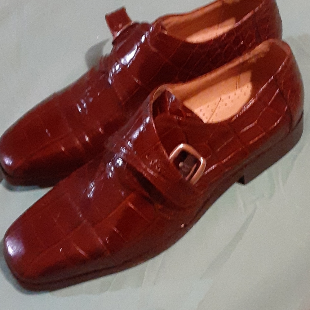 Dress shoes